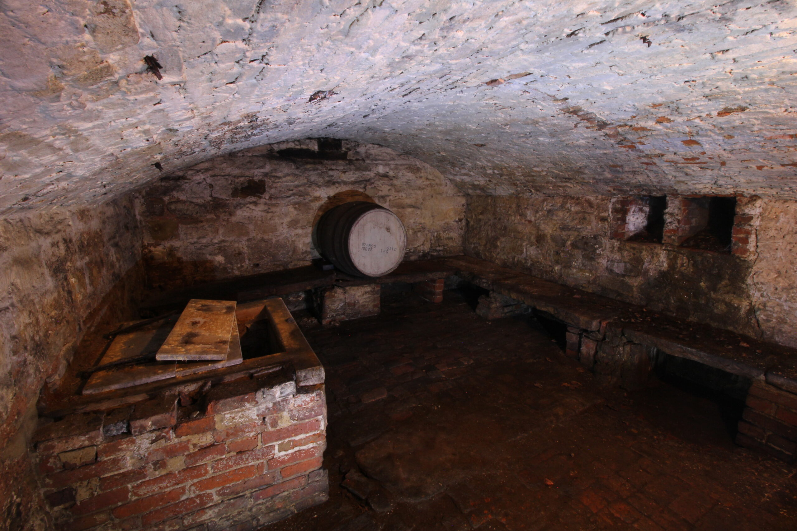 Mediaeval Mythbusting Blog #30: Some Thoughts on Cellars
